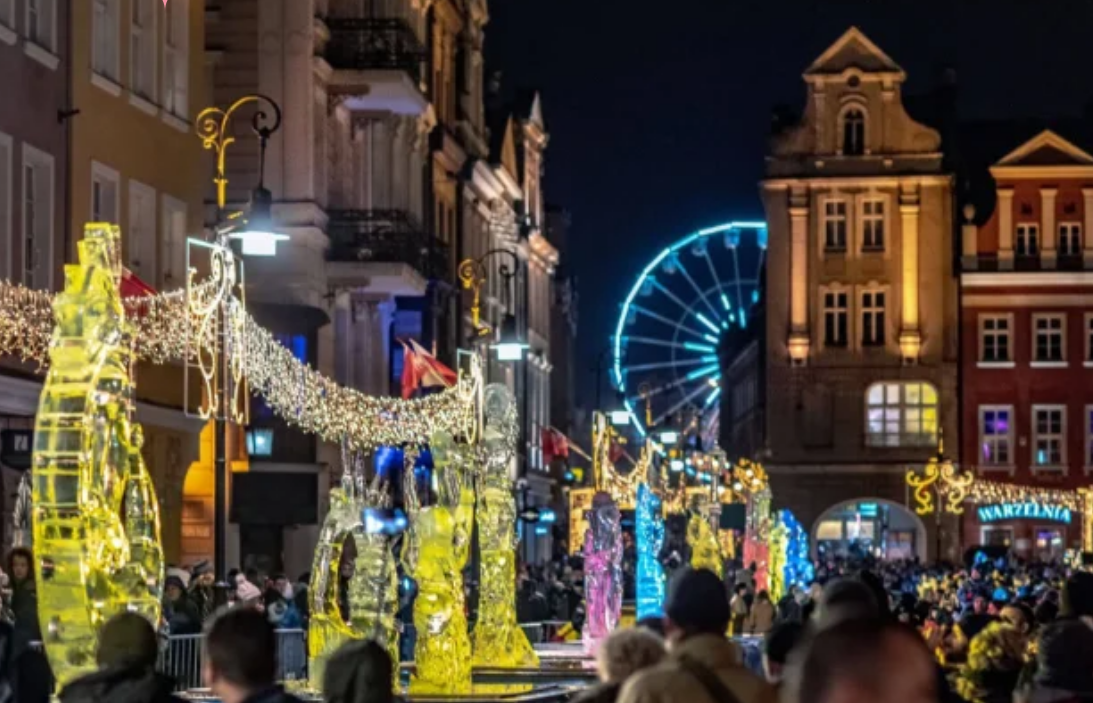 Festiwal rzeźby lodowej na Starym Runku w 2019 r., fot. betlejempoznanskie.pl - grafika artykułu