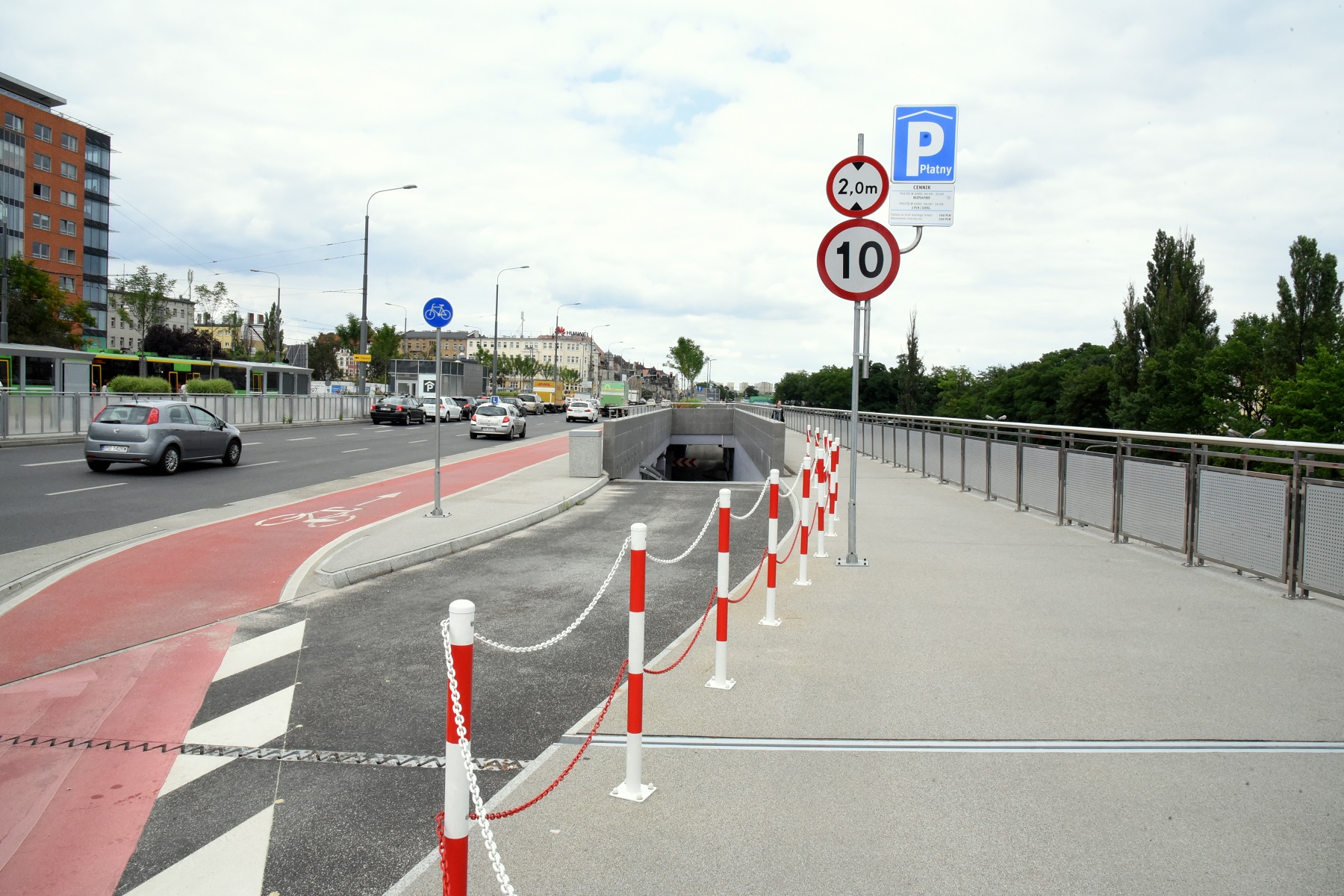 Parking pod Kaponierą otwarty - grafika artykułu