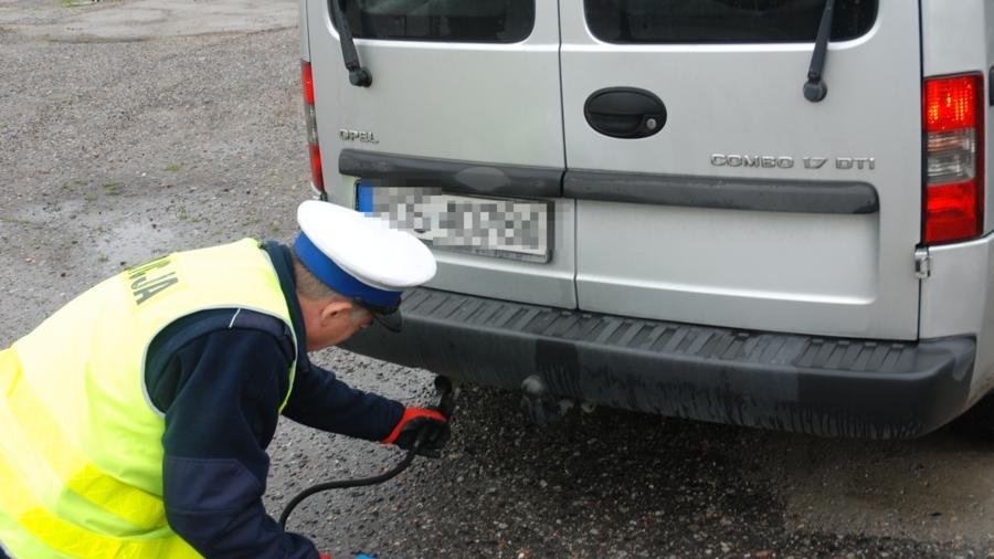 Poznańska policja zostanie wyposażona w Samochód Ekipy Techniki Drogowej i Ekologii (ETDiE). Ze specjalistycznego pojazdu korzystają już funkcjonariusze w innych miastach/fot. KPP Ostrów Wielkopolski