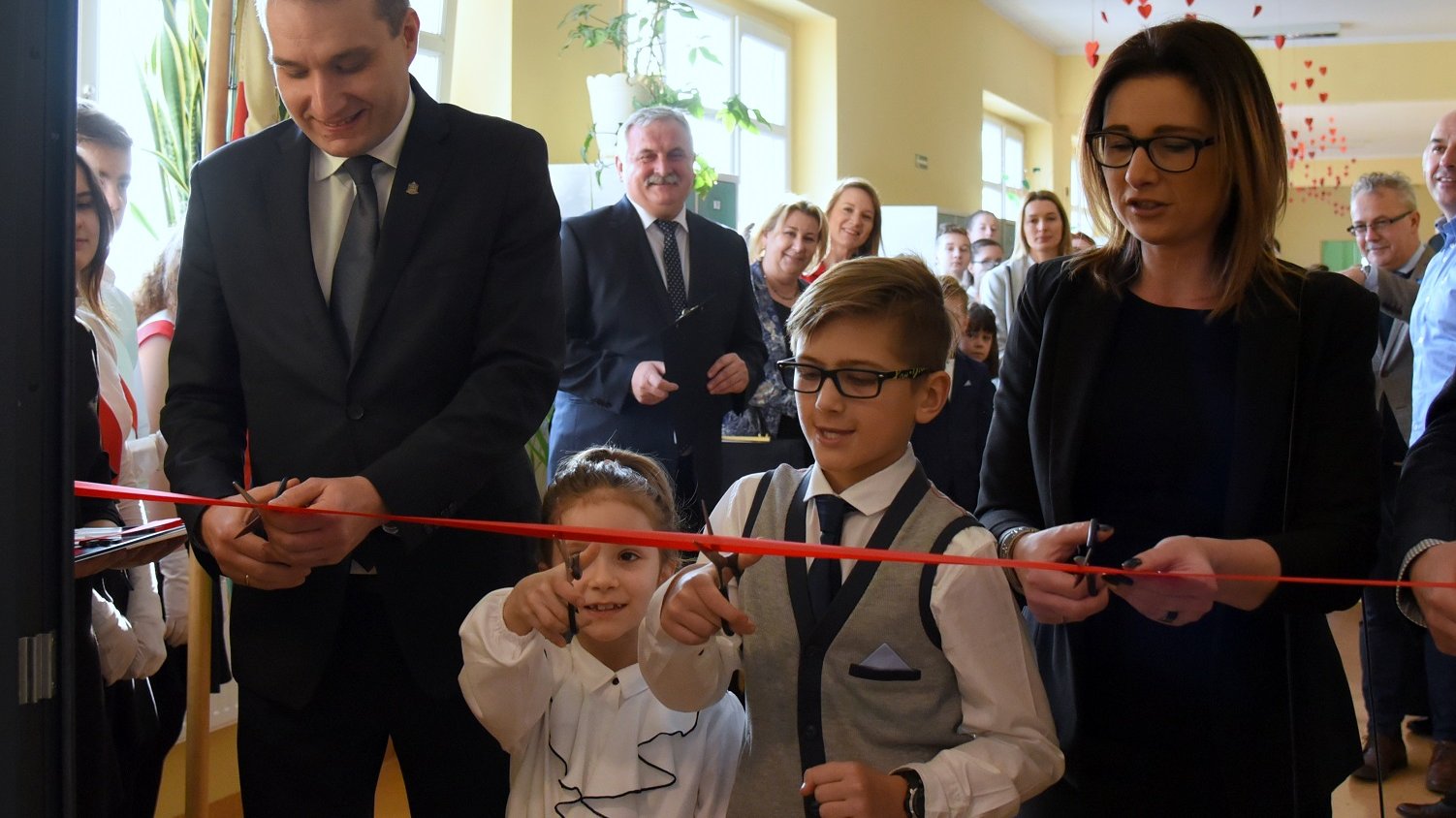 Uczniowie i nauczyciele SP 46 mają powody do świętowania. W piątek uroczyście otwarto nowe skrzydło szkoły