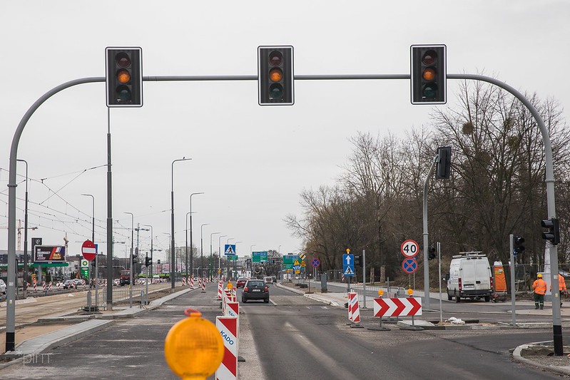 Remontowana jest ul. Krzywoustego między mostem Królowej Jadwigi a rondem Rataje - grafika artykułu