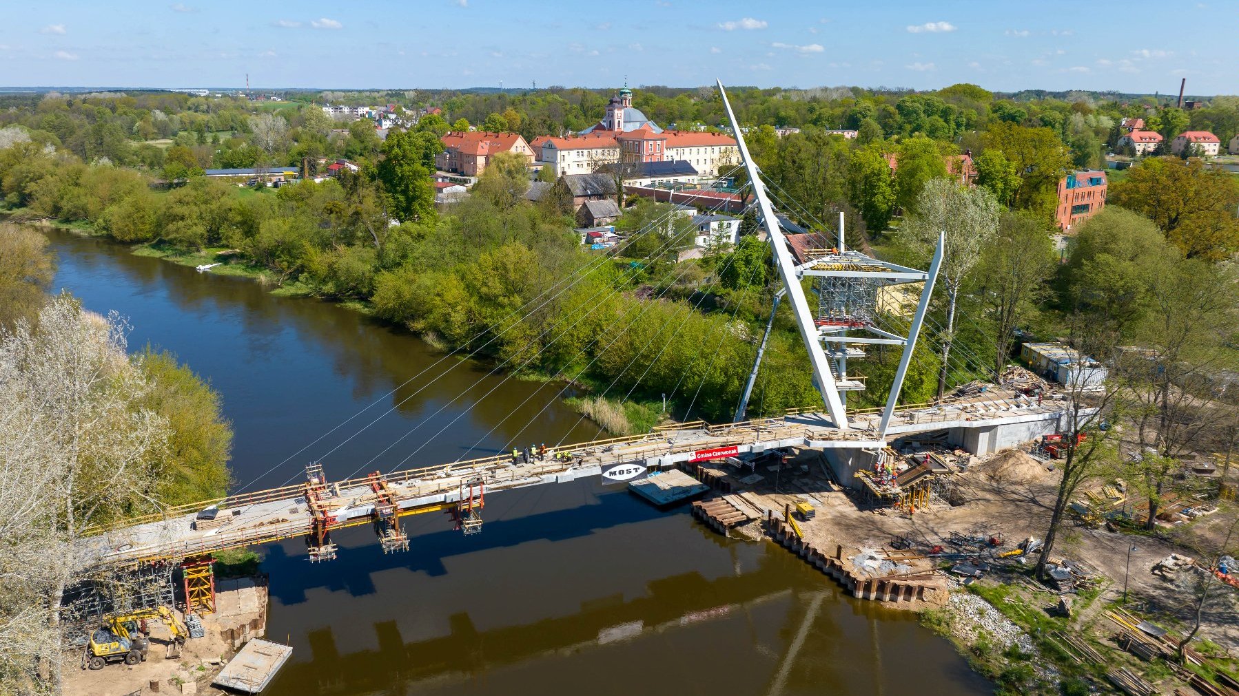 Galeria zdjęć budowy kładki w Owińskach