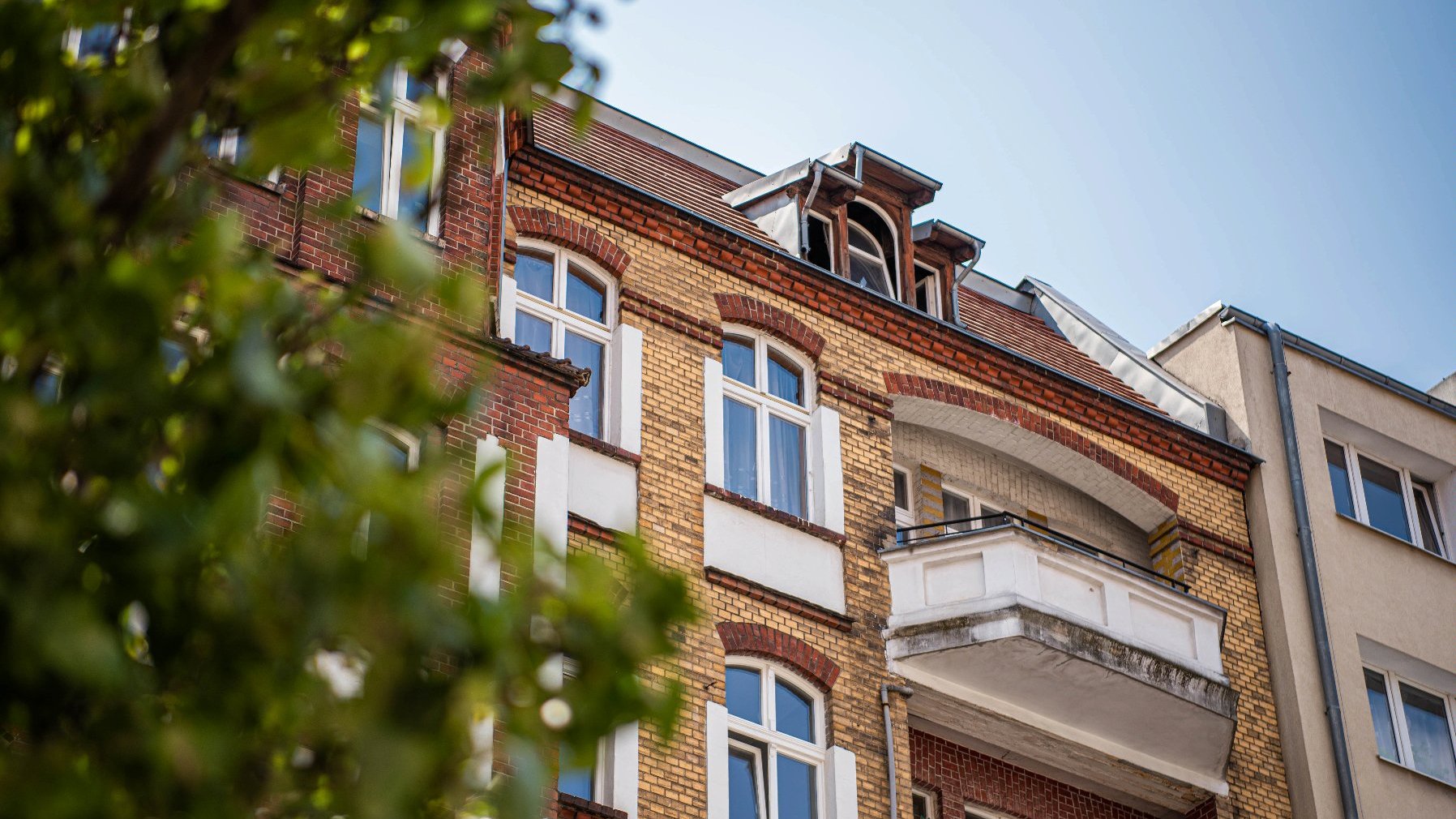 Galeria zdjęć przedstawia elewacje i detale zabytkowych poznańskich kamienic.