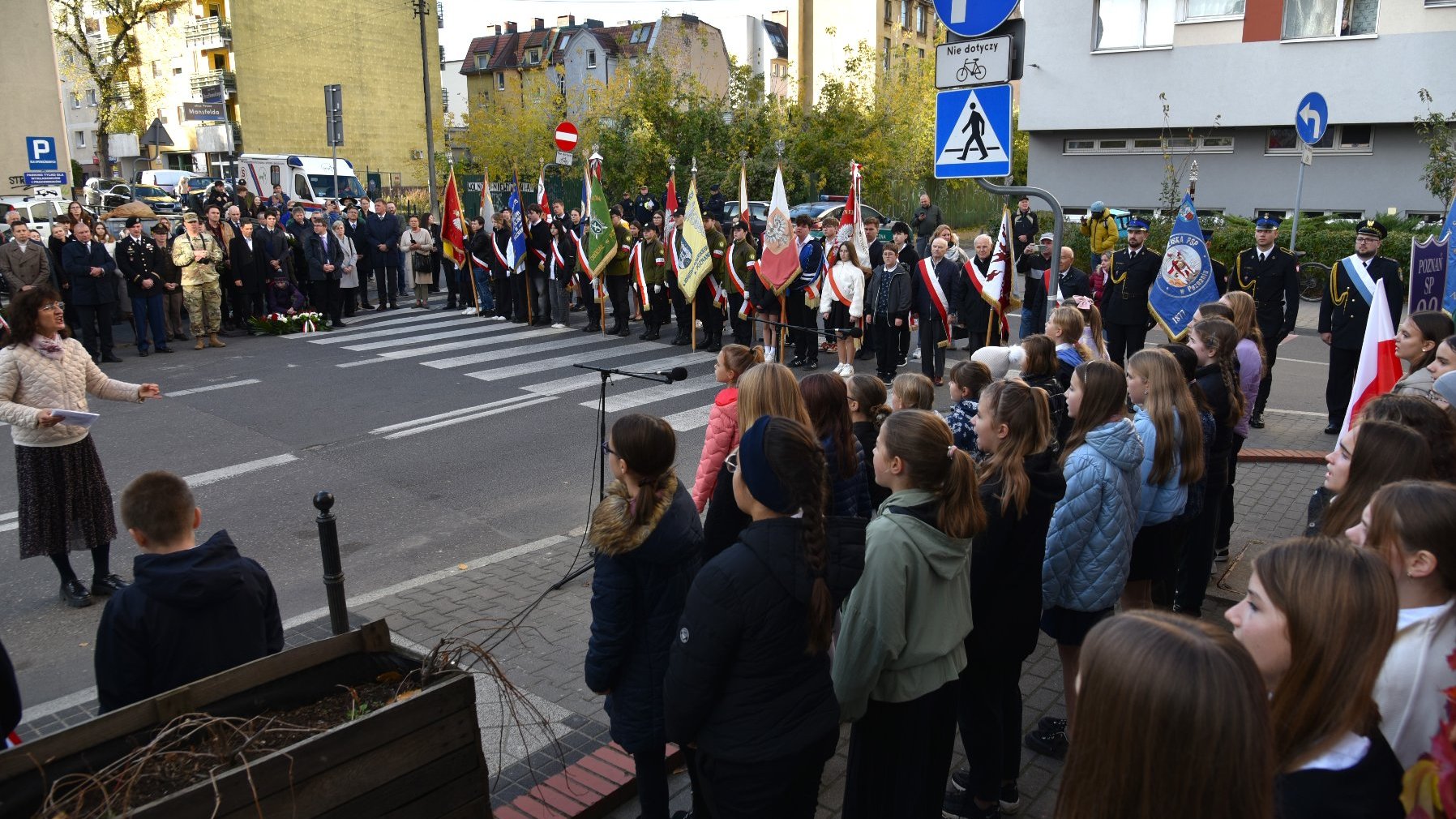 Galeria zdjęć z uroczystości pod tablicami Petera Mansfelda i Romka Strzałkowskiego