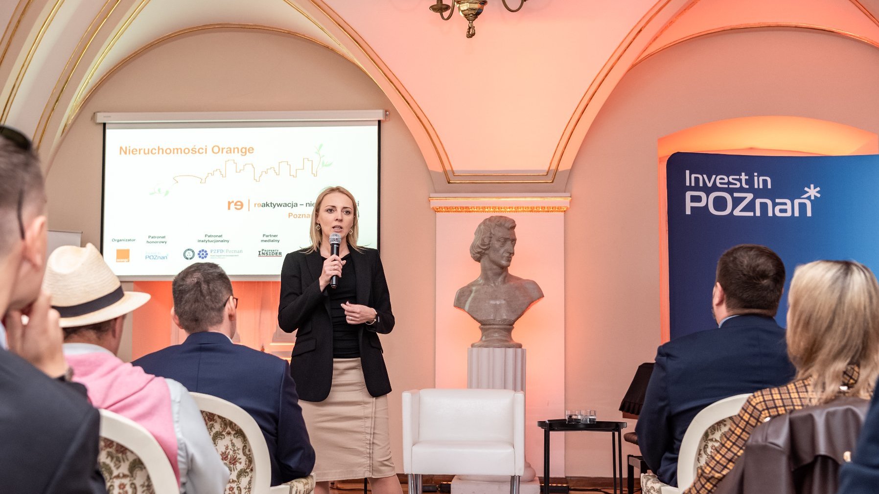 The White Hall of Poznań City Hall. In the centre, Deputy Mayor Natalia Weremczuk during her speech.