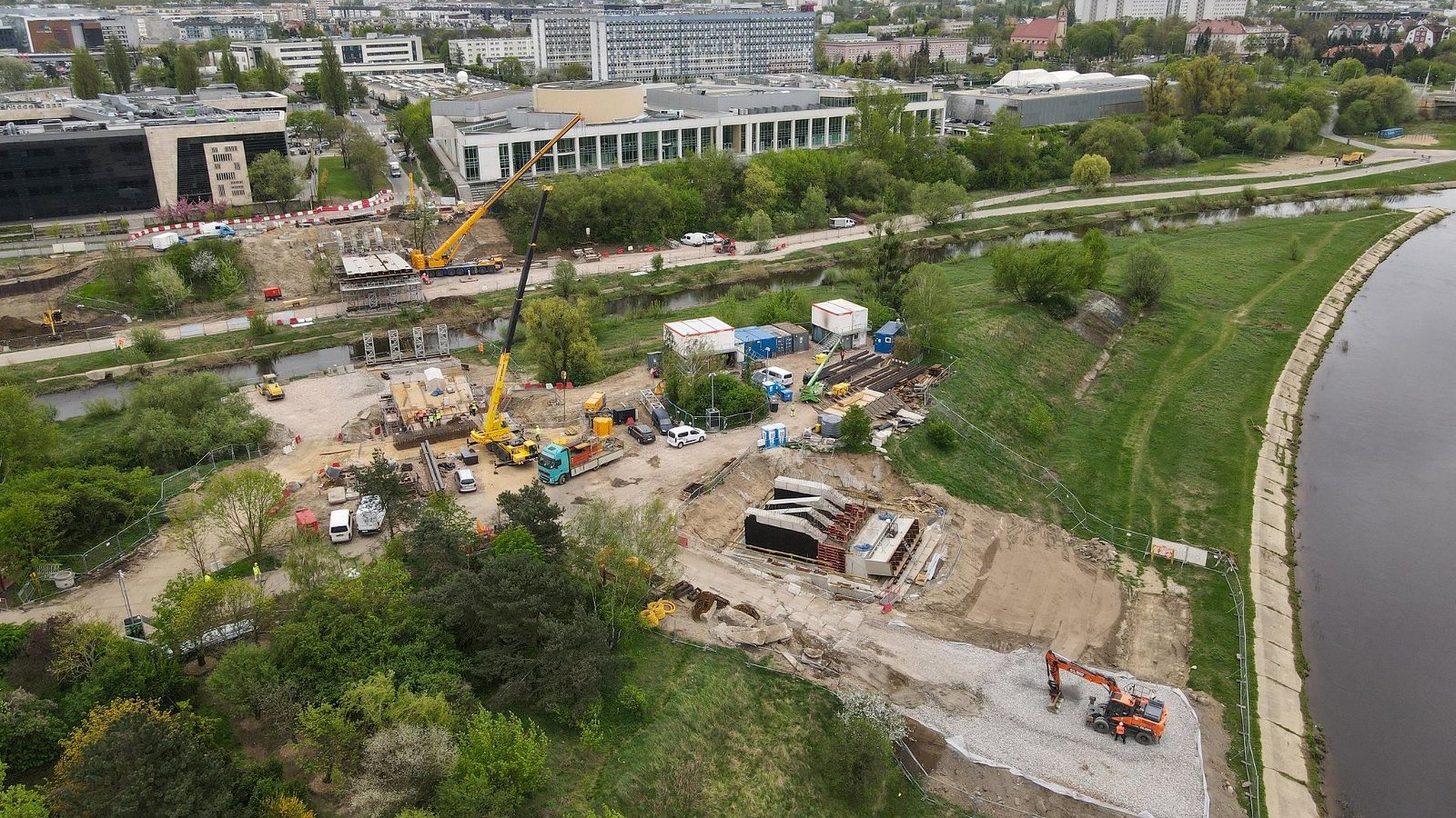 Galeria zdjęć z budowy Mostów Berdychowskich