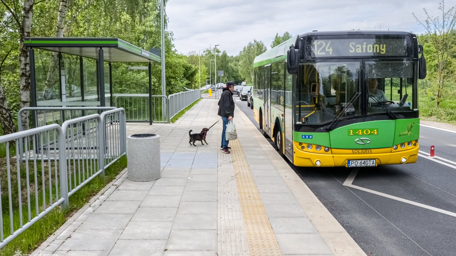 Galeria zdjęć z odnowionych przystanków przy ul. Koszalińskiej