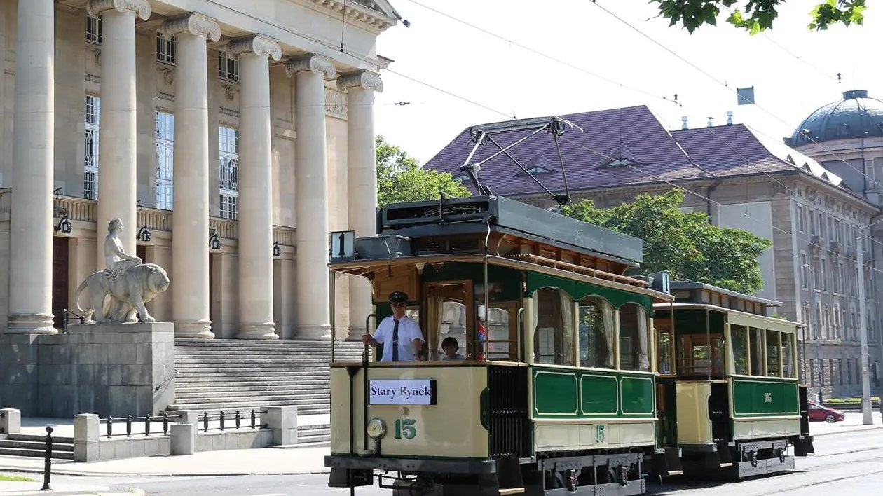 Wagon silnikowy Bergische Stahlindustrie Typu I z wagonem doczepnym WD produkcji Carl Weyer