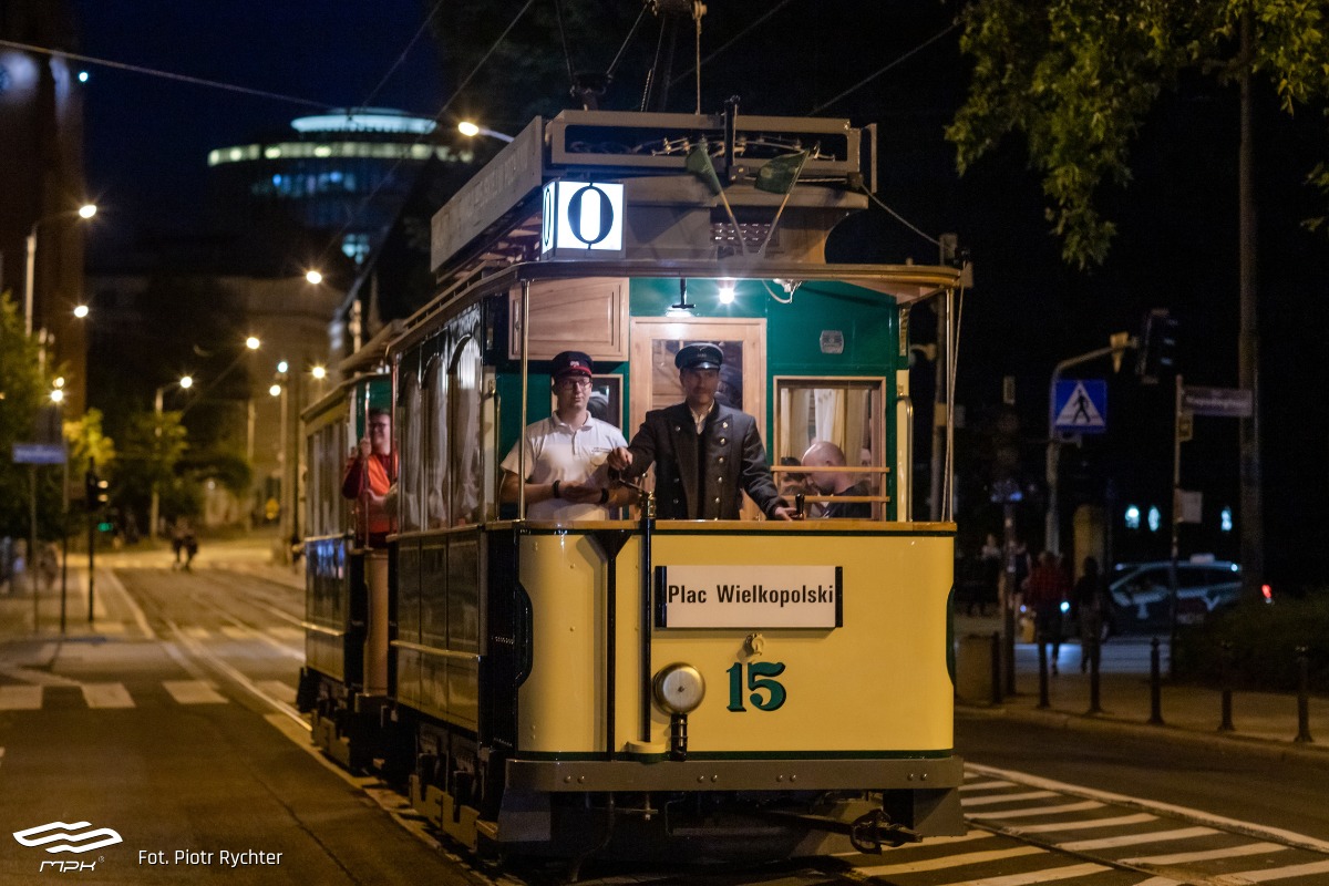 Wagon silnikowy Bergische Stahlindustrie Typu I z wagonem doczepnym WD produkcji Carl Weyer - grafika artykułu