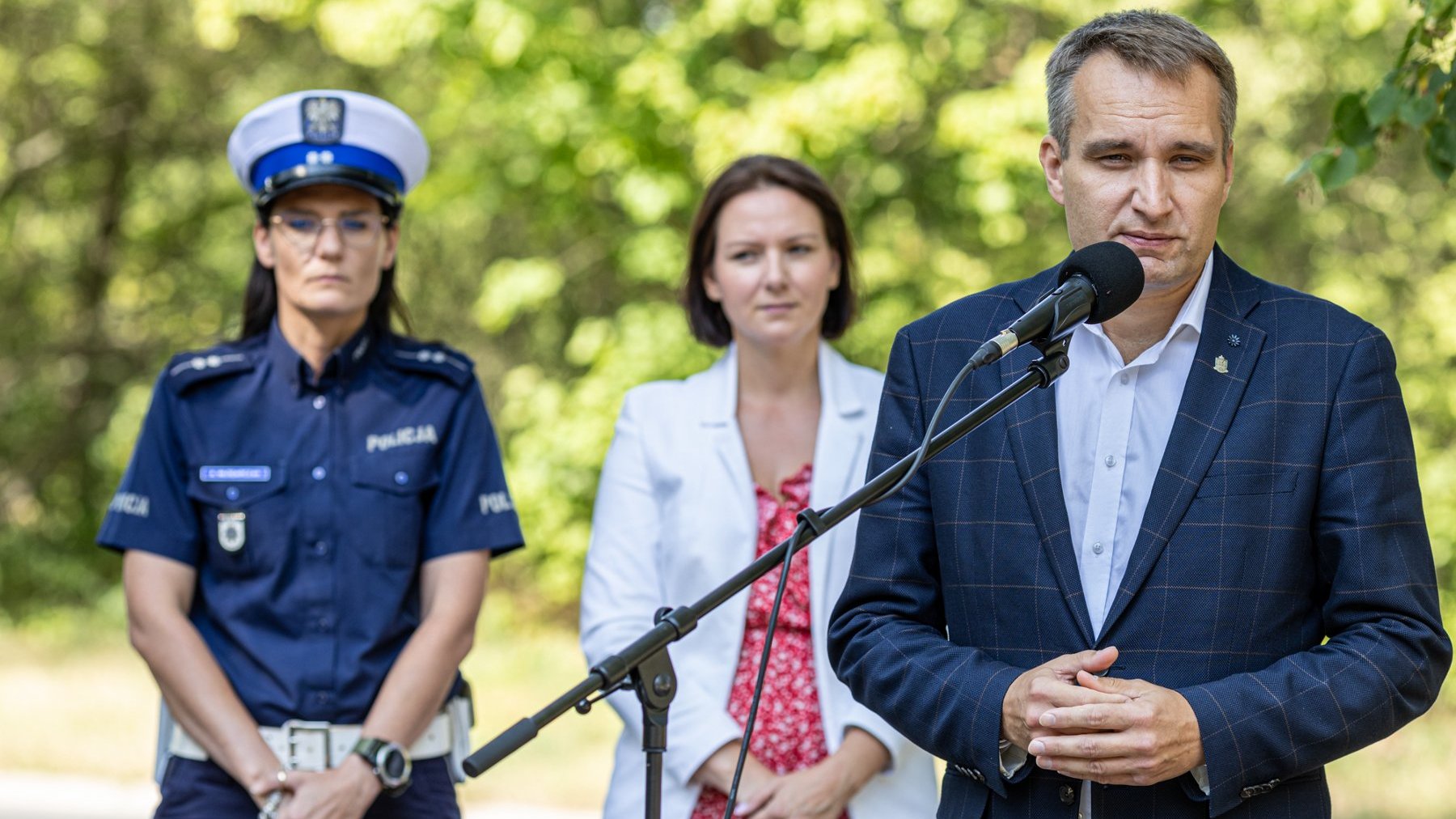 Galeria zdjęć z briefingu o bezpieczeństwie przy szkołach