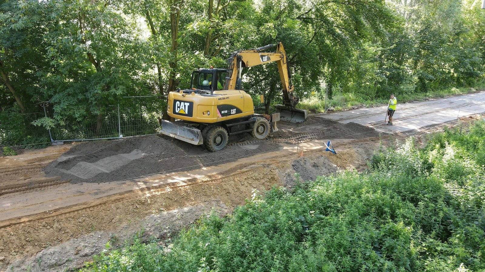 Galeria zdjęć z budowy drogi rowerowej wzdłuż trasy PST