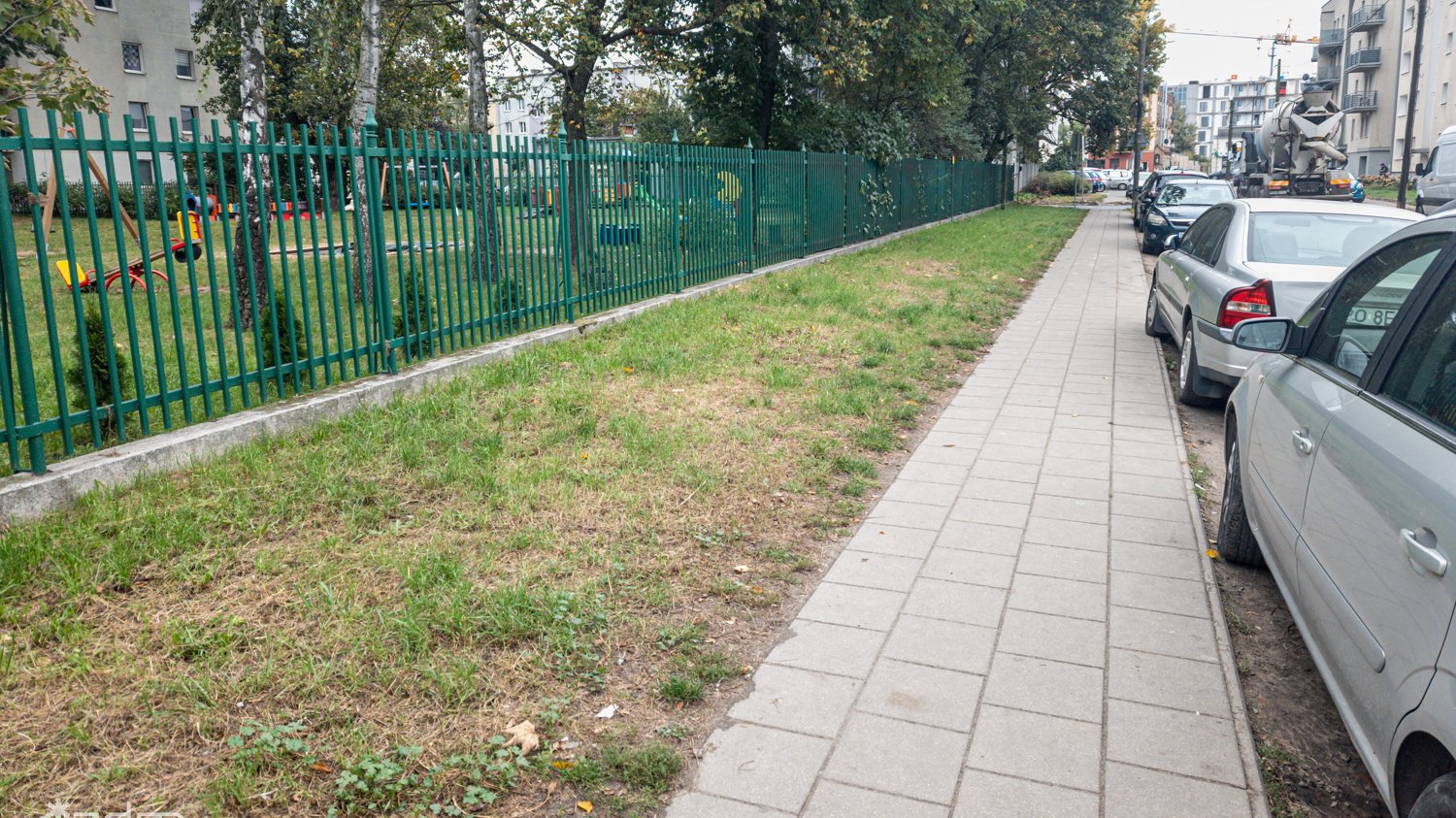 Teren przy przedszkolu przy ul. Nadolnik, gdzie pojawi się zieleń niska