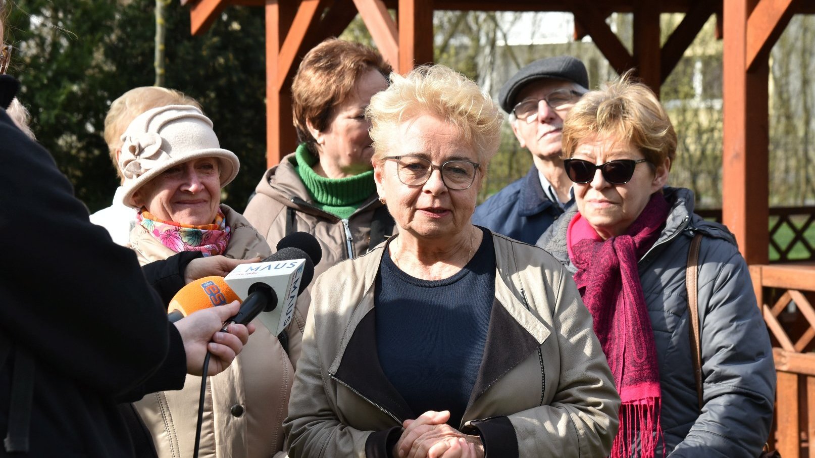 Zdjęcie przedstawia uczestników konferencji.