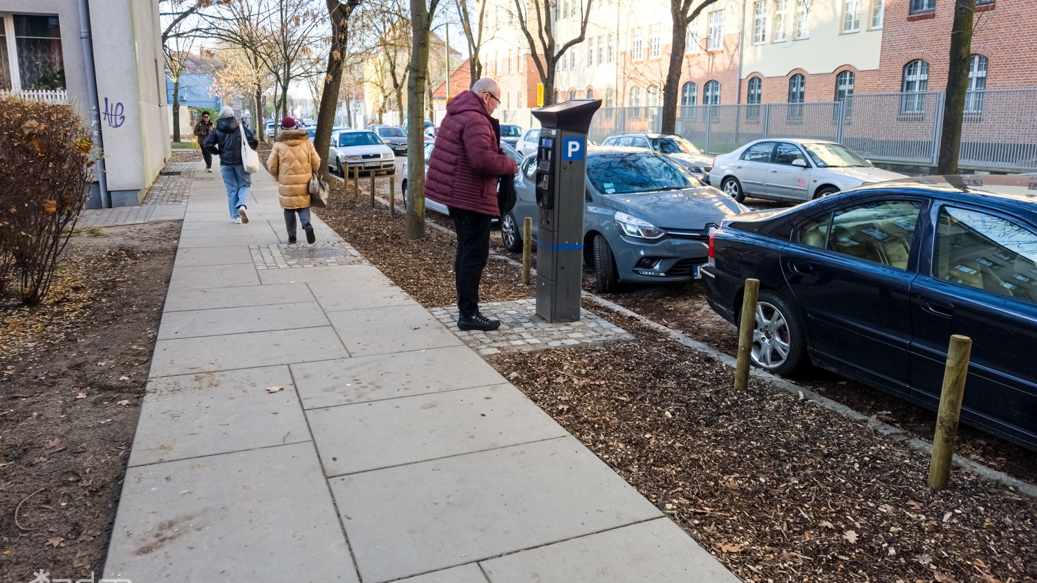 Galeria zdjęć z wyremontowanych chodników na ulicach Marcelińskiej i Ziętary