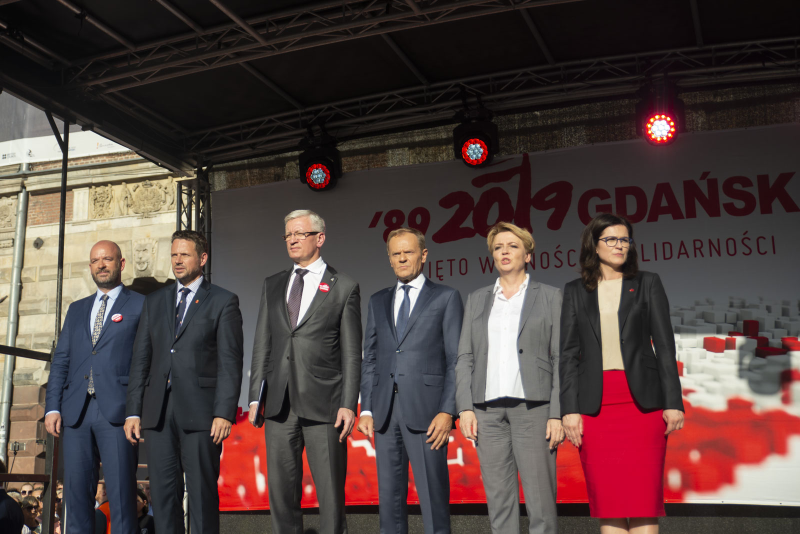 Prezydent Poznania wziął udział w wiecu na Długim Targu - grafika artykułu