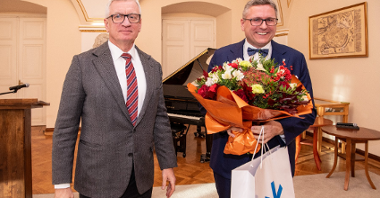 Na zdjęciu profesor Rybka i prezydent Poznania pozują do obiektywu