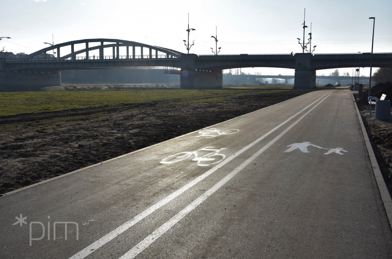 Coraz bliżej ukończenia budowy nowego odcinka Wartostrady - grafika artykułu