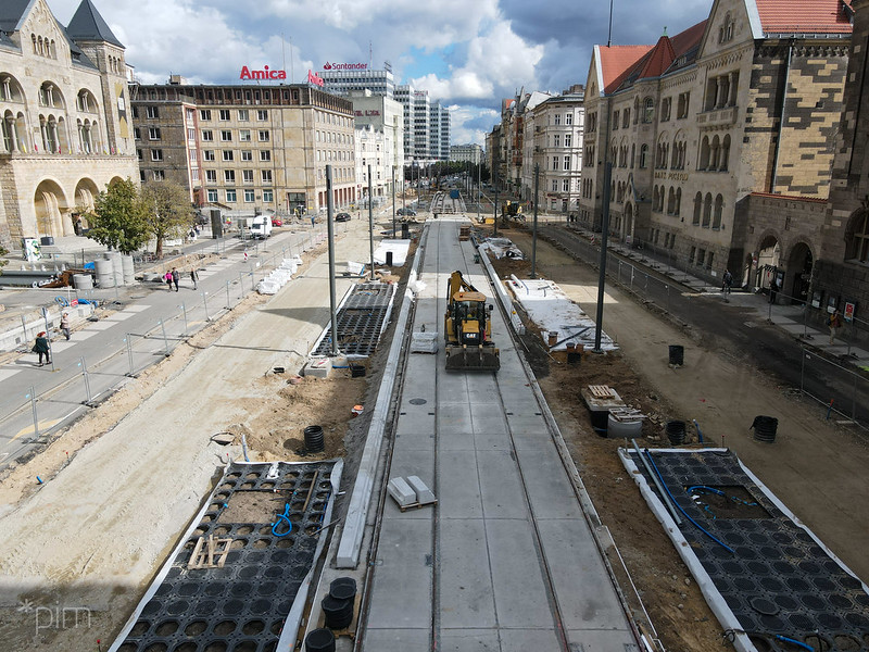 W przyszłym roku tramwaje przejadą przez centrum nowymi torowiskami (foto: PIM) - grafika artykułu