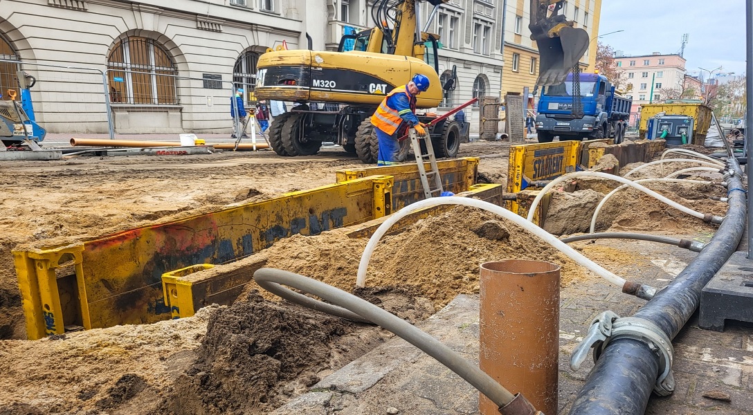 Prace trwają już m.in.: na ul. Mielżyńskiego (foto: PIM) - grafika artykułu