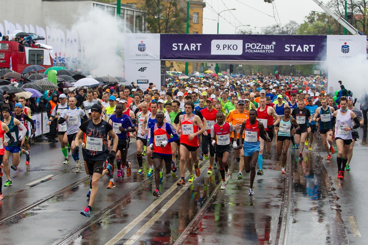 9.PKO Poznań Półmaraton. Fot. Jakub Kaczmarczyk, źródło: https://halfmarathon.poznan.pl/ - grafika artykułu