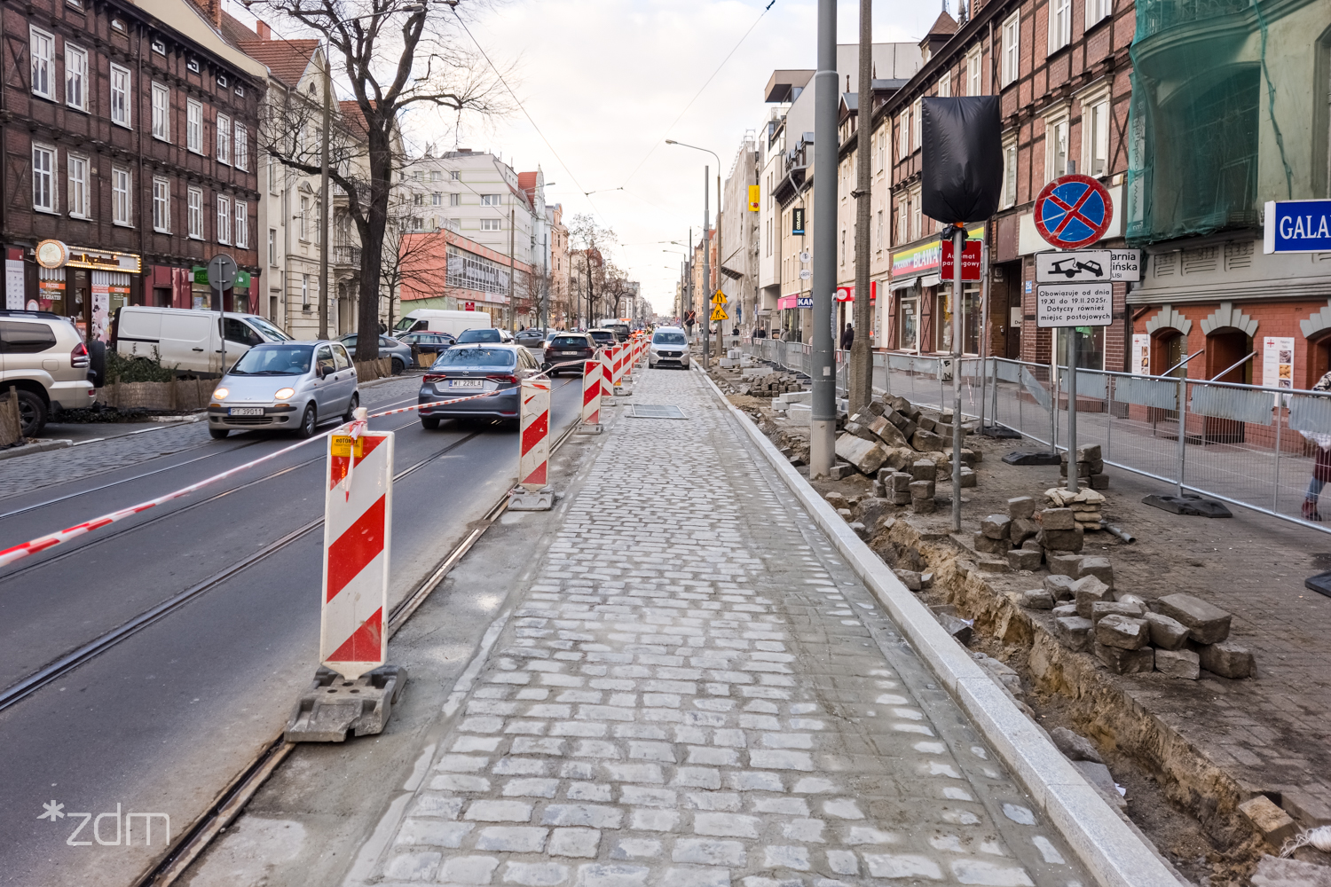 Galeria zdjęć z aktualnych prac przy ul. Dąbrowskiego - grafika artykułu