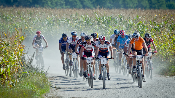 Wyścig kolarzy w ramach trasy Bike Maraton