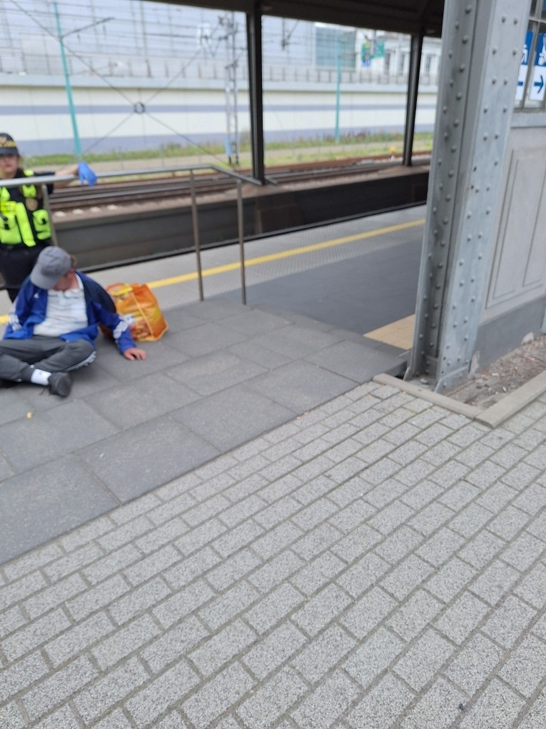 Interwencja strażników Referatu Wilda zakończona transportem pijanego do ODON - grafika artykułu