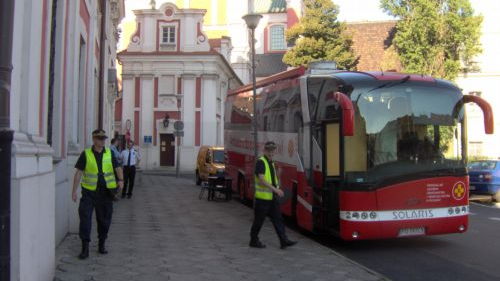 Zbiórka krwi przed Urzędem Miasta Poznania