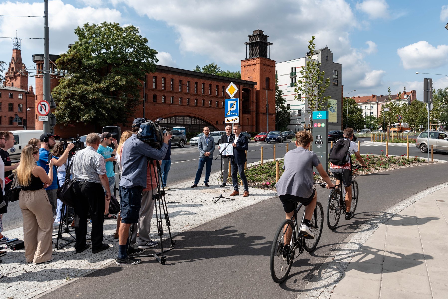 Zdjęcie z briefingu o inwestycjach rowerowych w Poznaniu - grafika artykułu