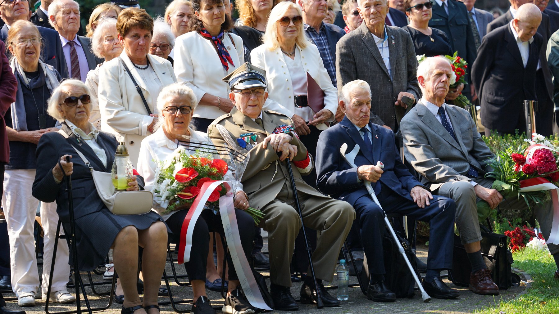 Na zdjęciu kombatanci podczas uroczystości