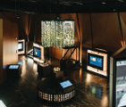 Galeria zdjęć przedstawia ekspozycję Centrum Szyfrów Enigma.