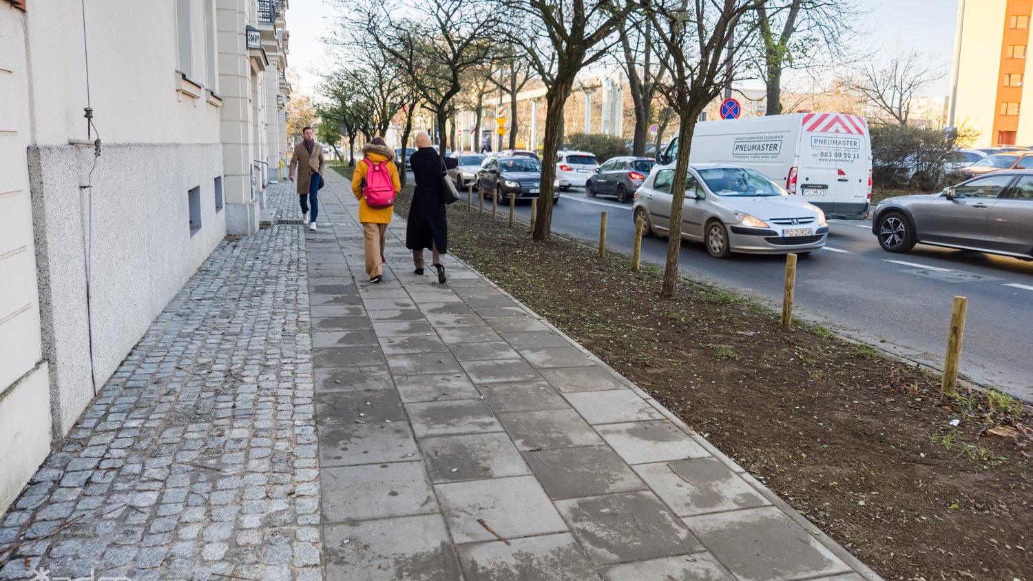 Galeria zdjęć z wyremontowanych chodników na ulicach Marcelińskiej i Ziętary