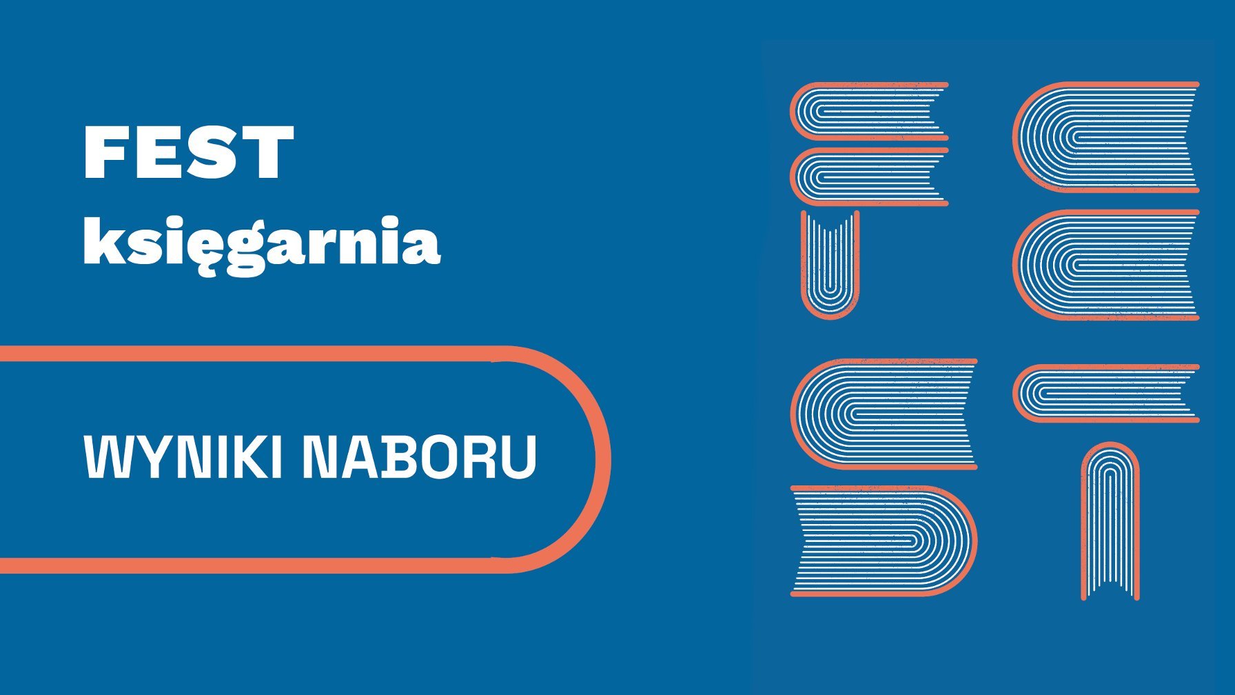 Grafika przedstawia słowo "Fest" ułożone z książek o pomarańczowych okładkach i białych kartkach.