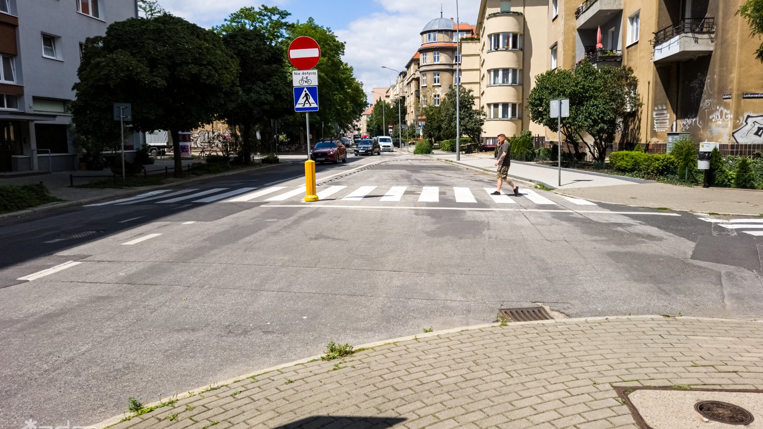 Galeria zdjęć z miejsca przy ul. Sienkiewicza, gdzie pojawi się nowa zieleń