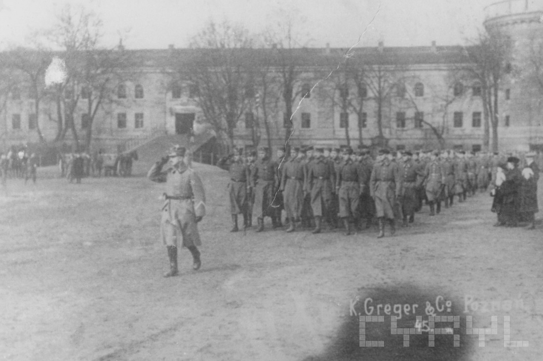 Powstańscy Wielkopolscy w Forcie Winiary, fot. cyryl.poznan.pl - grafika artykułu