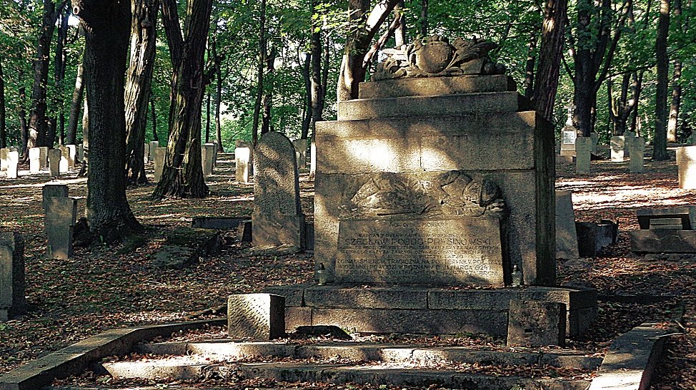 Nagrobek kpt. Czesława Pobóg-Prusinowskiego na cmentarzu garnizonowym na stoku Cytadeli poznańskiej, fot. Adam Suwart