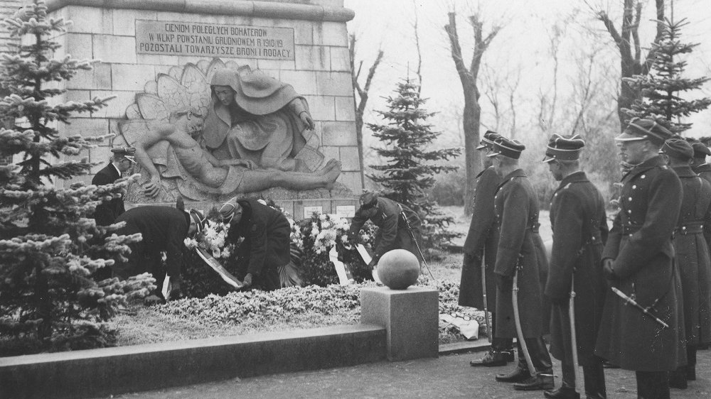 Pomnik Powstańców Wielkopolskich na Cmentarzu Górczyńskim, 1932 r., fot. ze zb. NAC