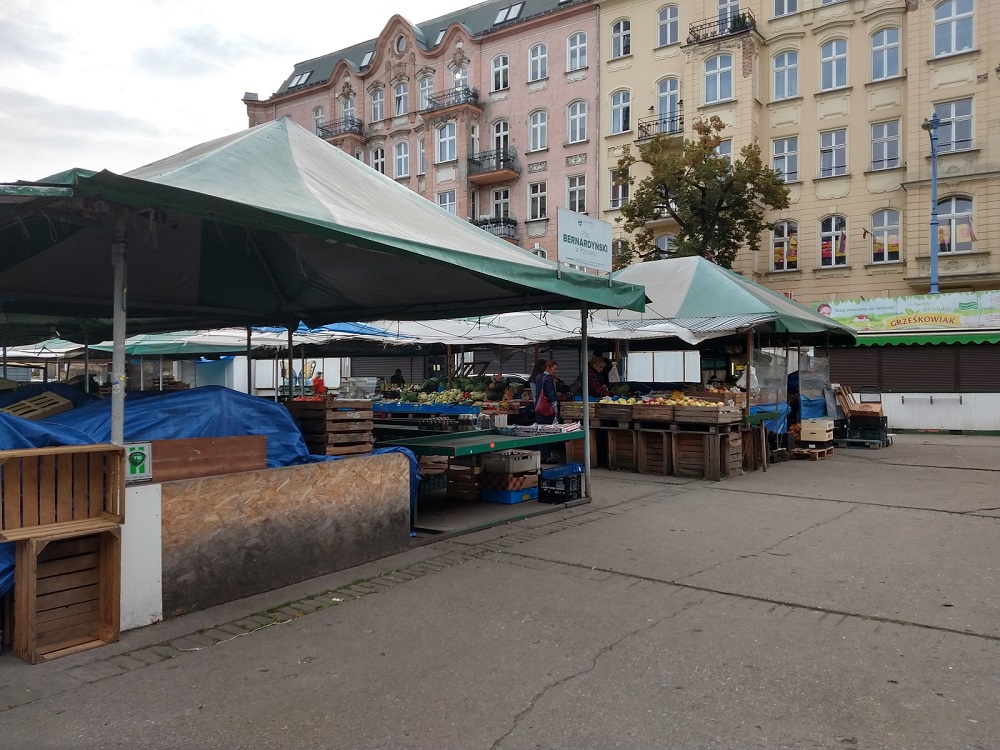 Rynek Bernardyński, fot. RO Stare Miasto - grafika artykułu