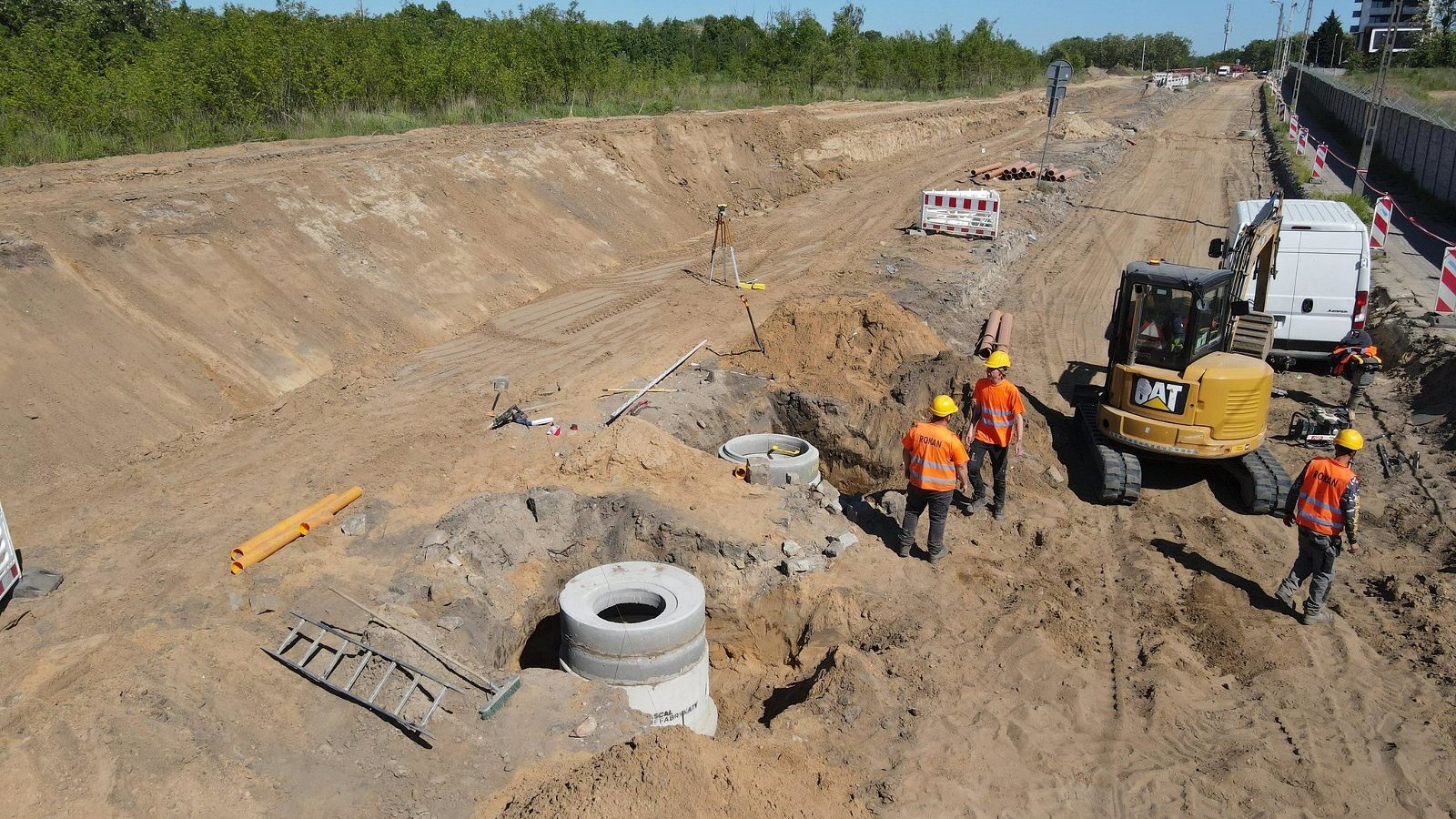 Galeria zdjęć z postępu pracy przy budowie wiaduktów przy ul. Lechickiej i Golecińskiej