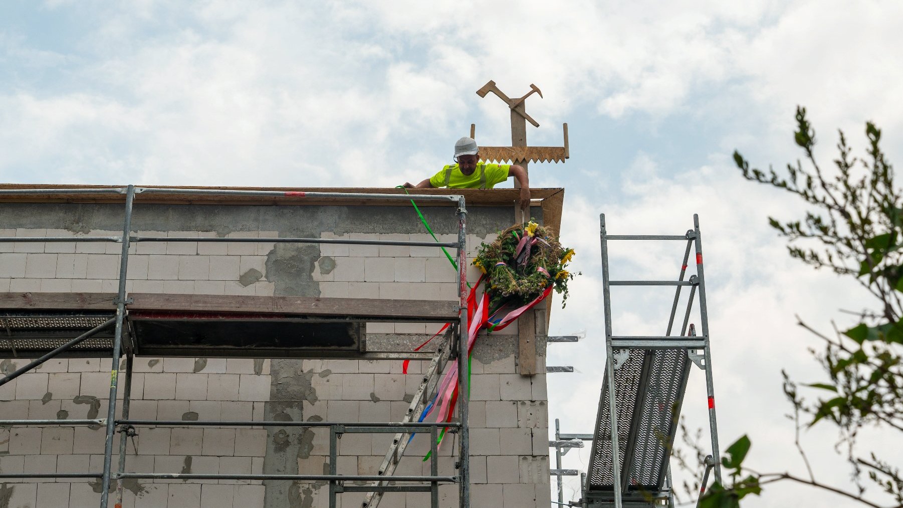 Galeria z briefiengu na budowie Branżowego Centrum Umiejętności w dziedzinie piekarstwa