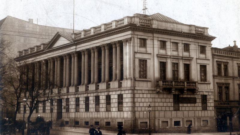 Biblioteka Raczyńskich na pocztówce - 1900 - 1918 r, fot. ze zbiorów Biblioteki Raczyńskich