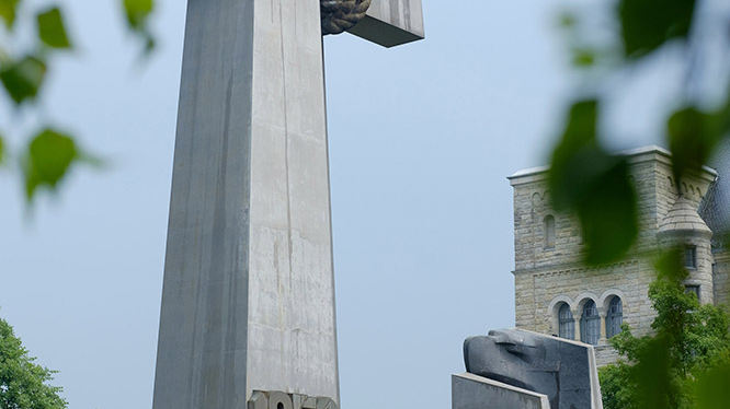 Krzyże i orzeł - symbol Czerwca '56