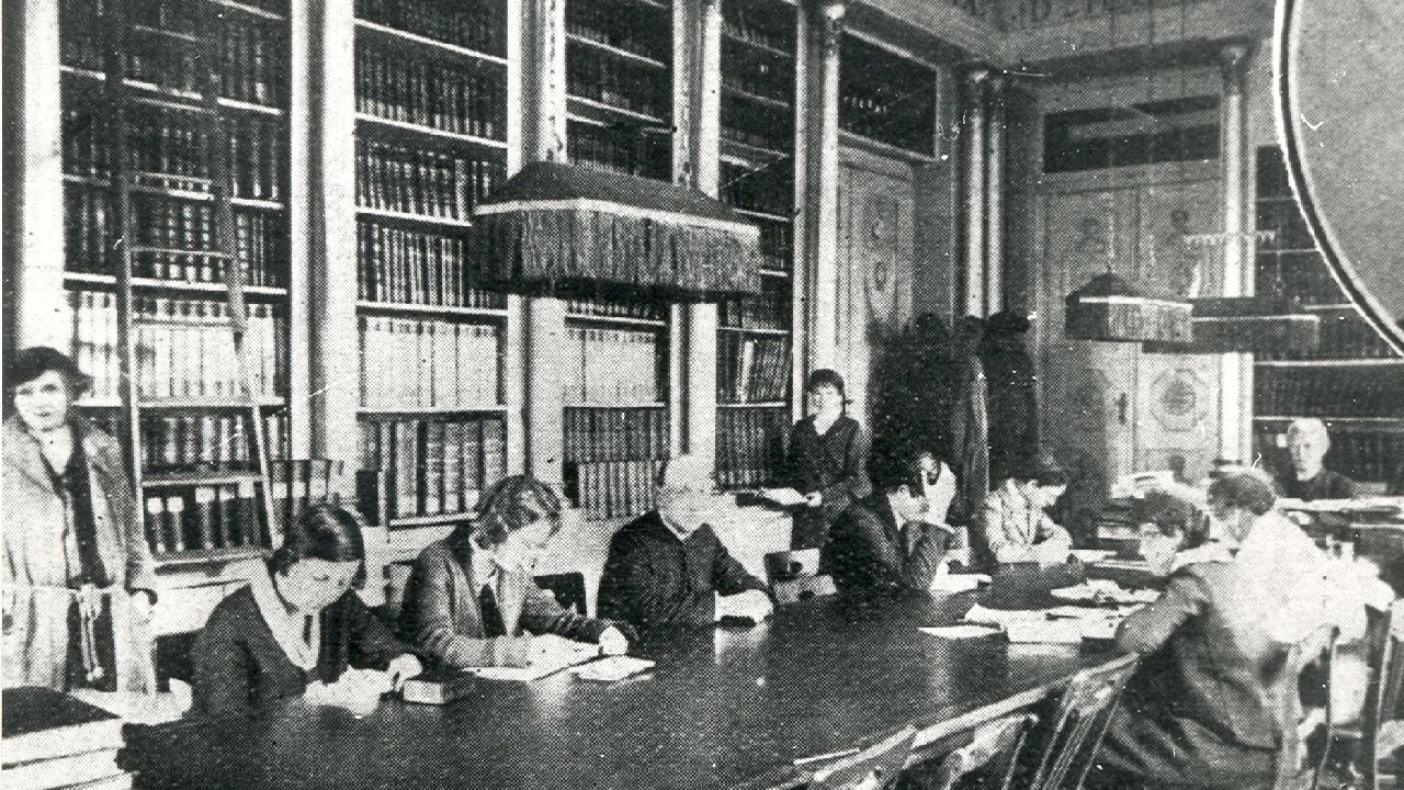 wnętrza Biblioteki, lata 30. XX w._2