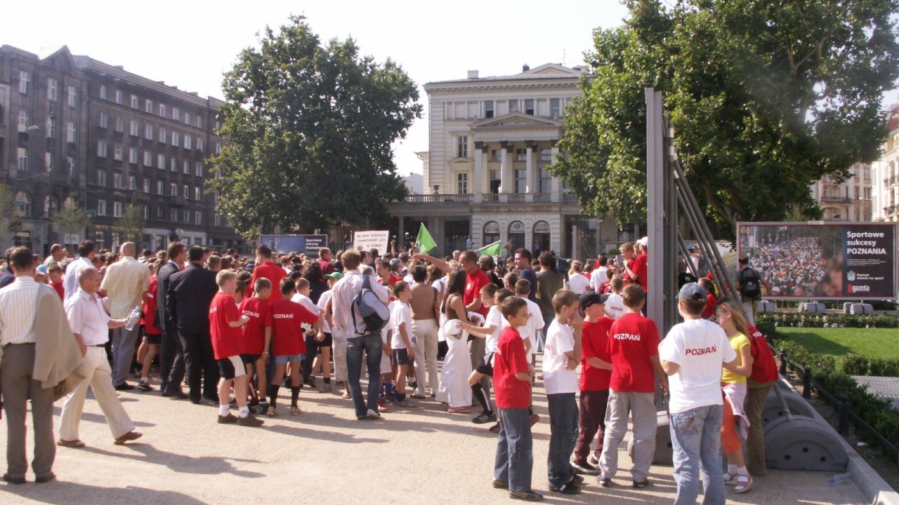 Wystawa nt. sportu na Placu Wolności