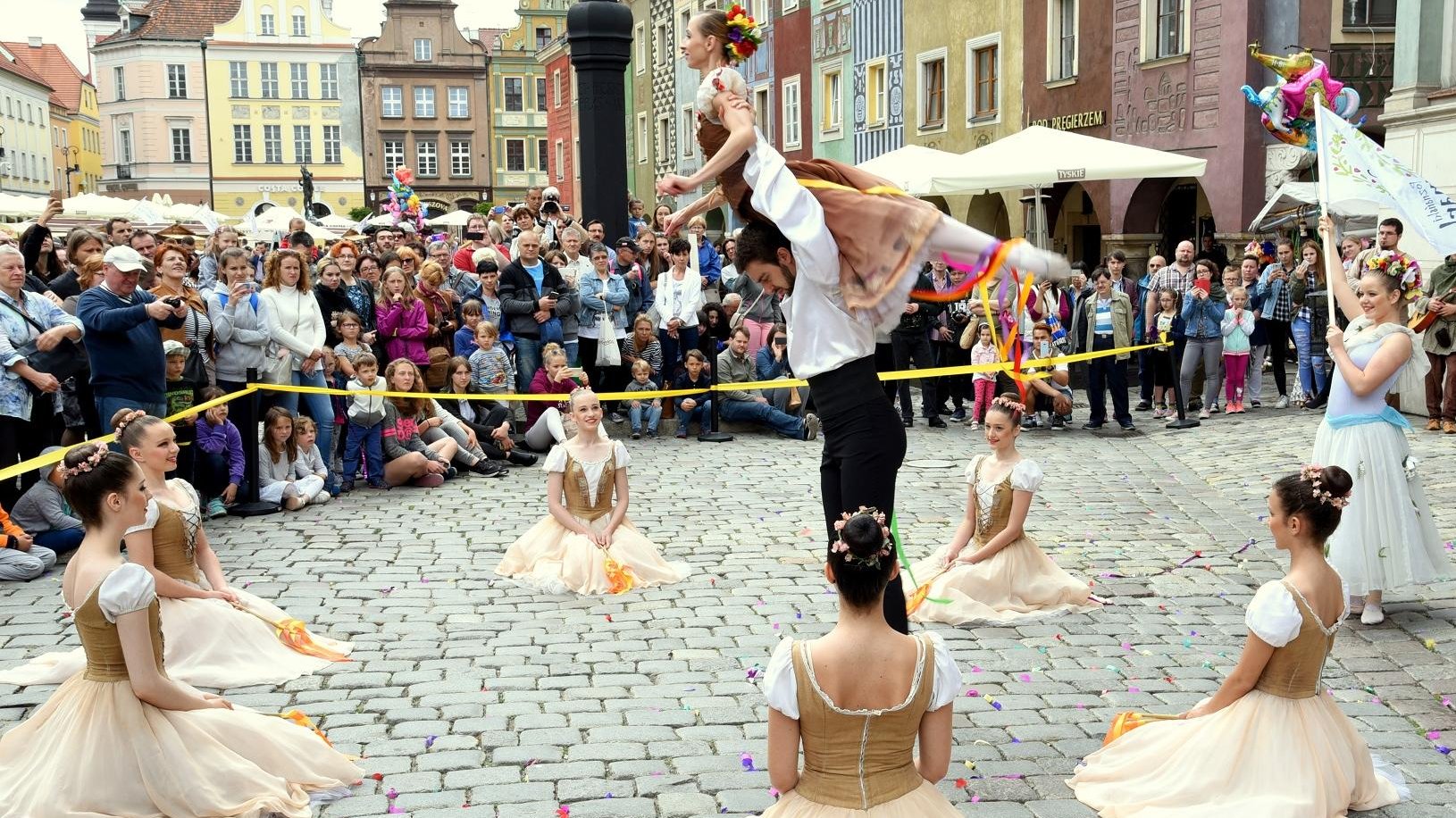 Jarmark Świętojański co roku przyciąga na Stary Rynek tłumy poznaniaków