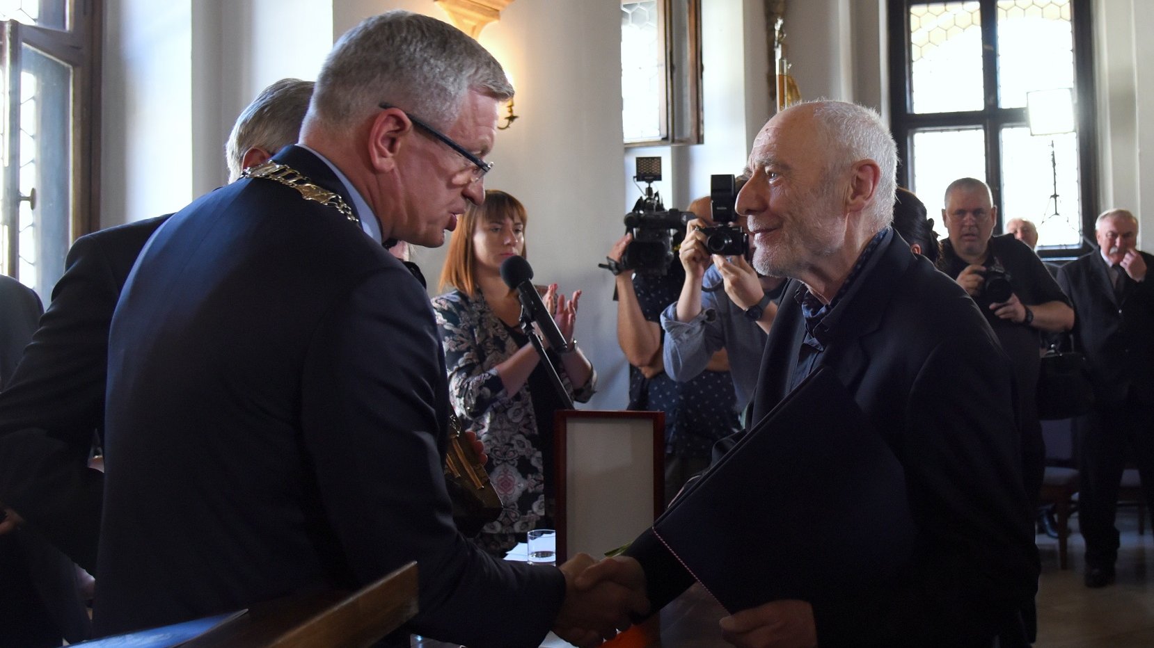 Tytuł Honorowego Obywatela Miasta Poznania odebrał Ryszard Krynicki