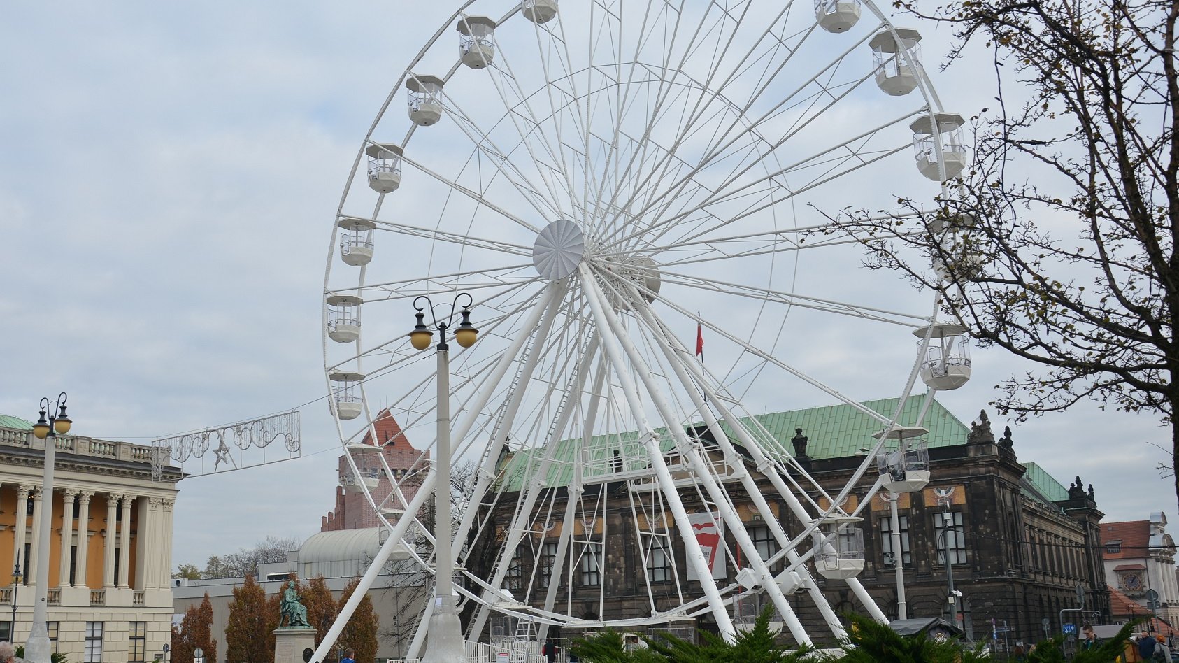 Jarmark na placu Wolności rusza już w sobotę. Trwają przygotowania