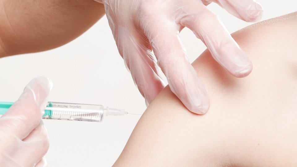 Radni zdecydowali, że jednym z kryteriów przyjęcia do miejskich żłobków będzie wywiązywanie się z obowiązkowych szczepień/ fot. Pixabay
