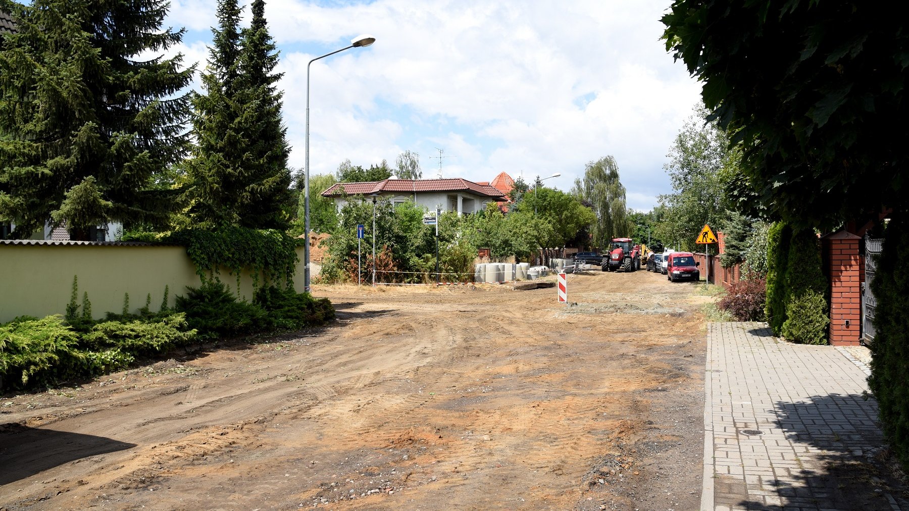 Trwają prace przy budowie ulicy Łebskiej i przyległych do niej Kociewskiej, Żukowskiej oraz Łagowskiej.