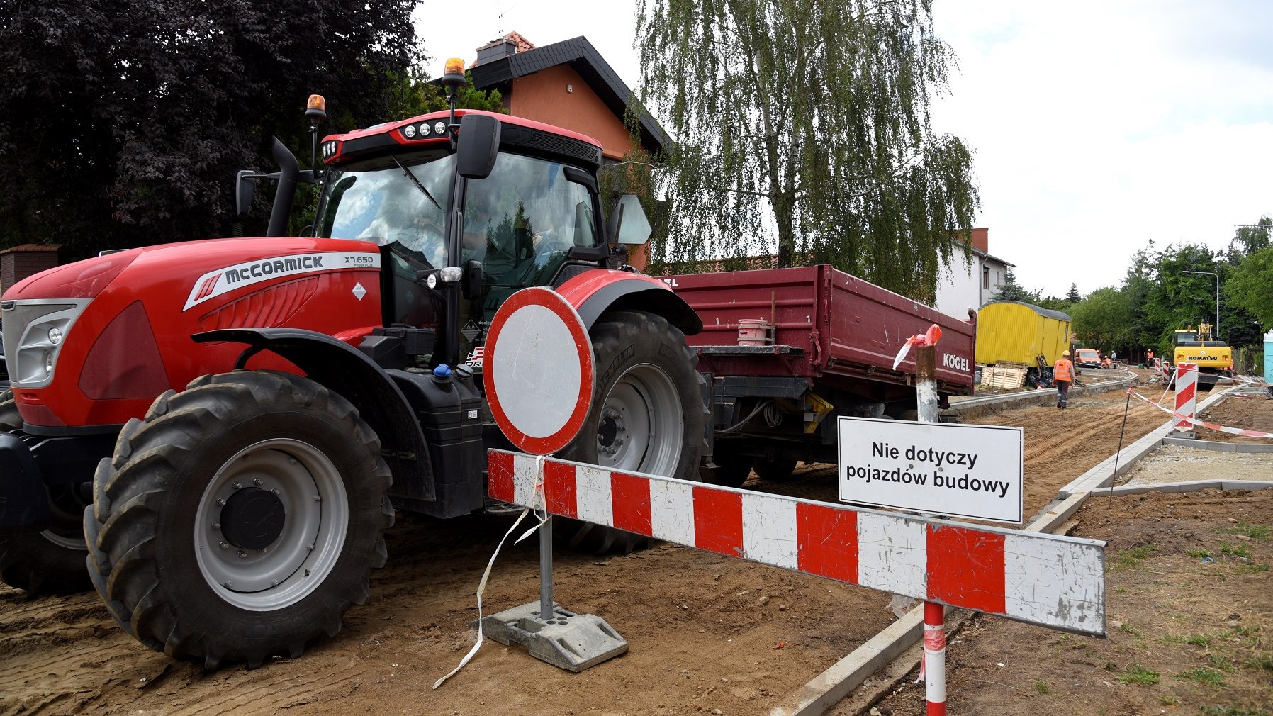 Trwają prace przy budowie ulicy Łebskiej i przyległych do niej Kociewskiej, Żukowskiej oraz Łagowskiej.